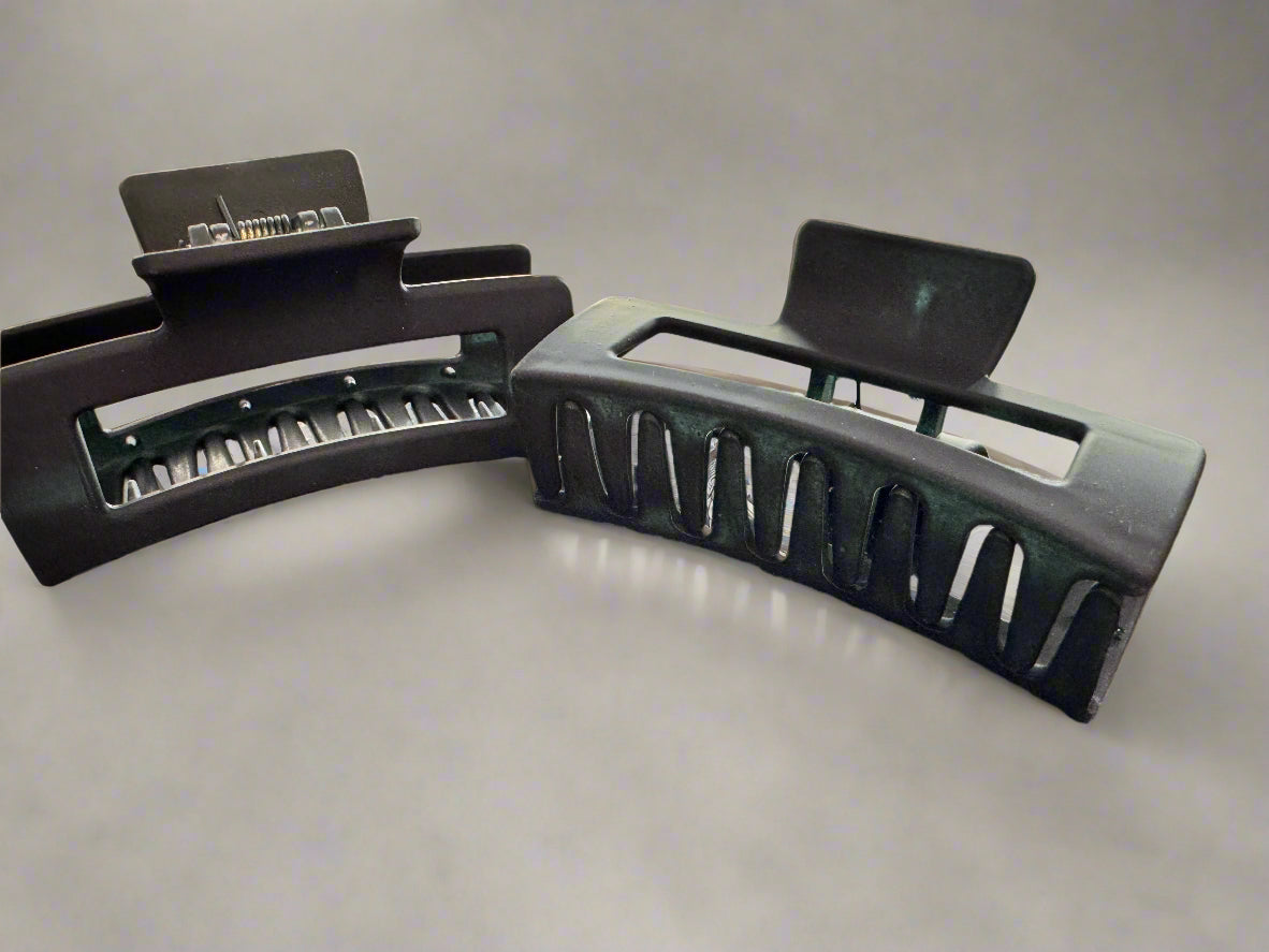 Matte Medium Claw Hair Clip