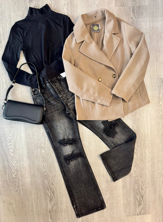 Daznie Turtleneck Top